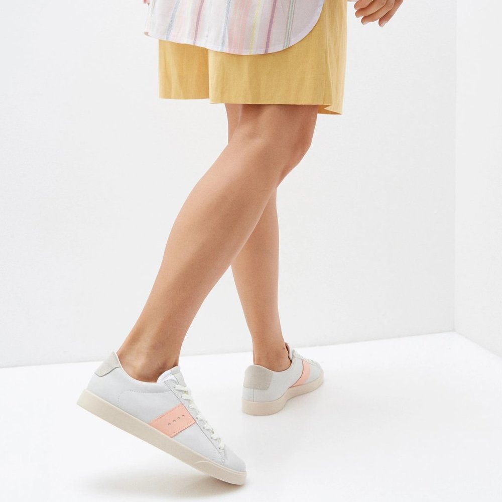 ECCO Women's Street Lite Sneaker